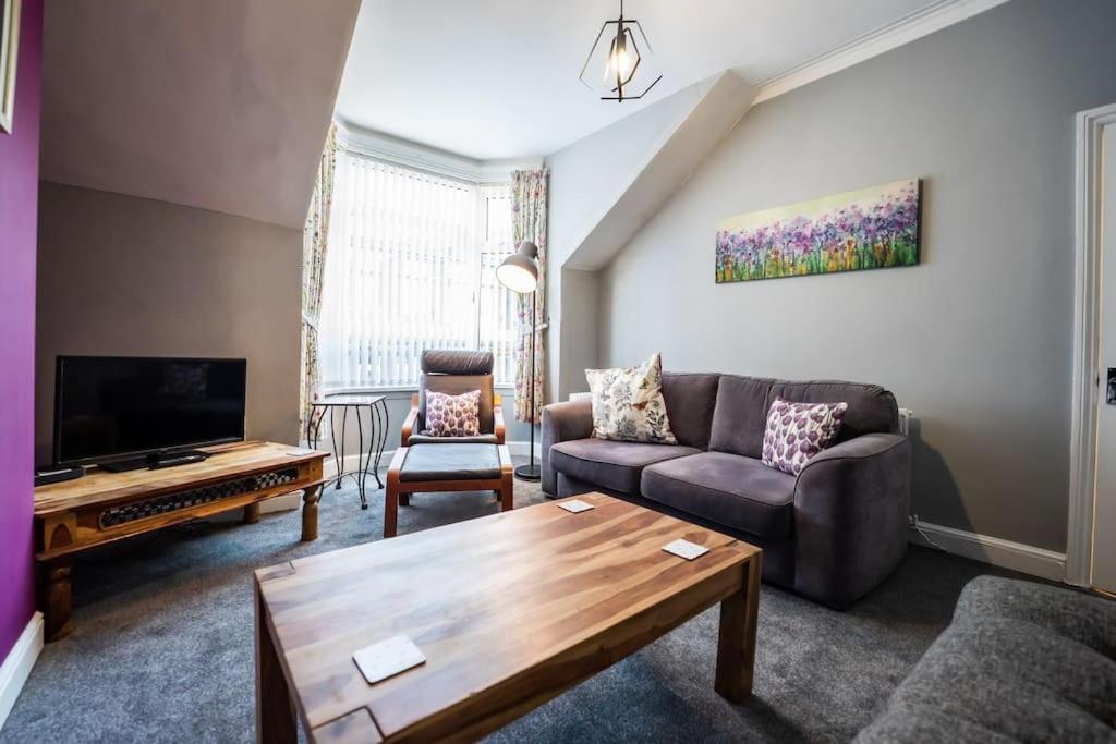 Cosy And Convenient Sunderland Apartment Екстер'єр фото